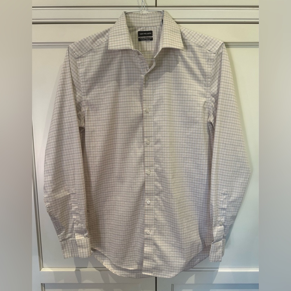 Van Heusen Men's Dress Shirt Slim Fit / Ultra Wrinkle Free - 14-14½ 32/33 Small - Picture 4 of 10